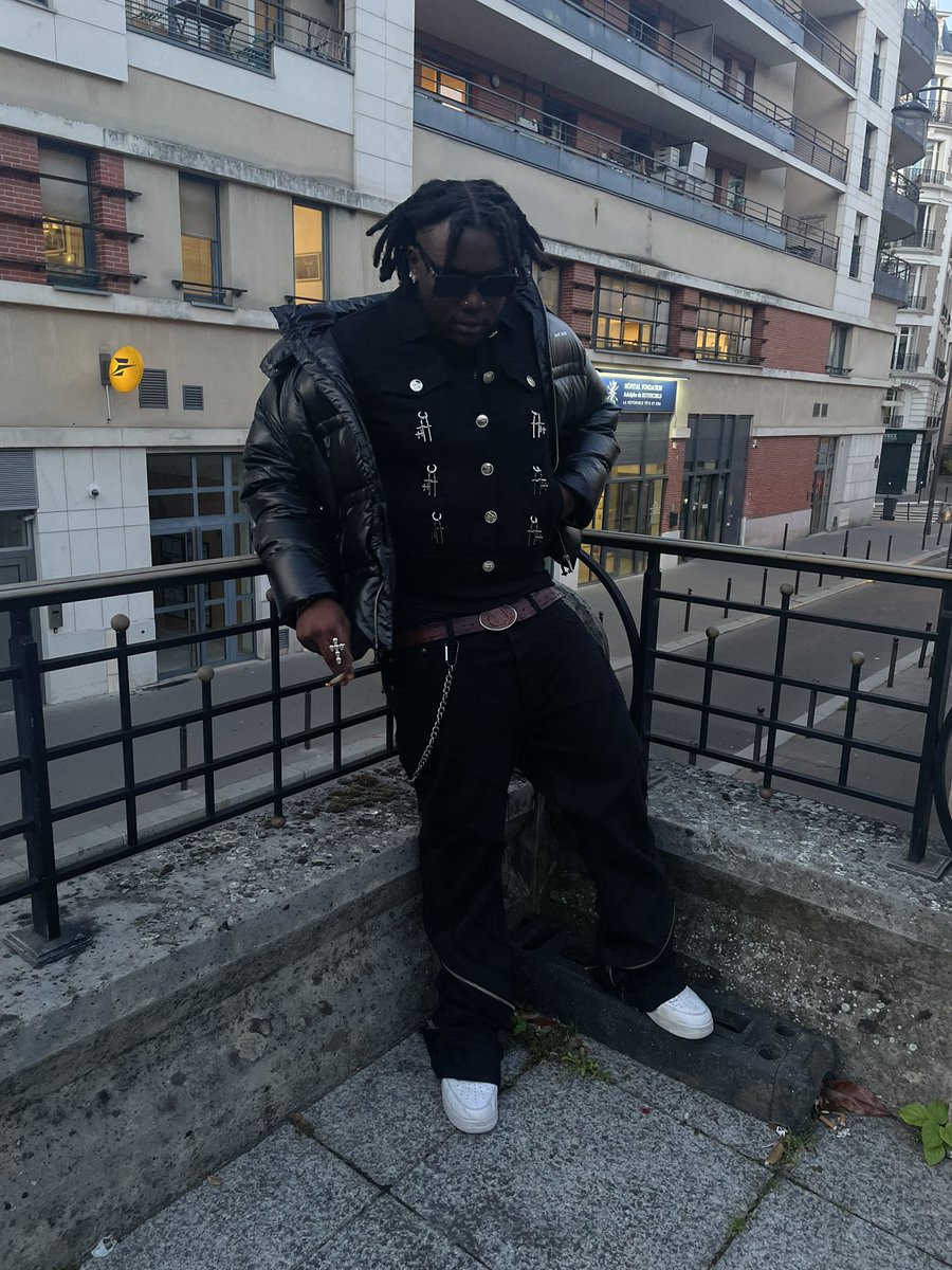 I still here my slime 🥷🦅🖤