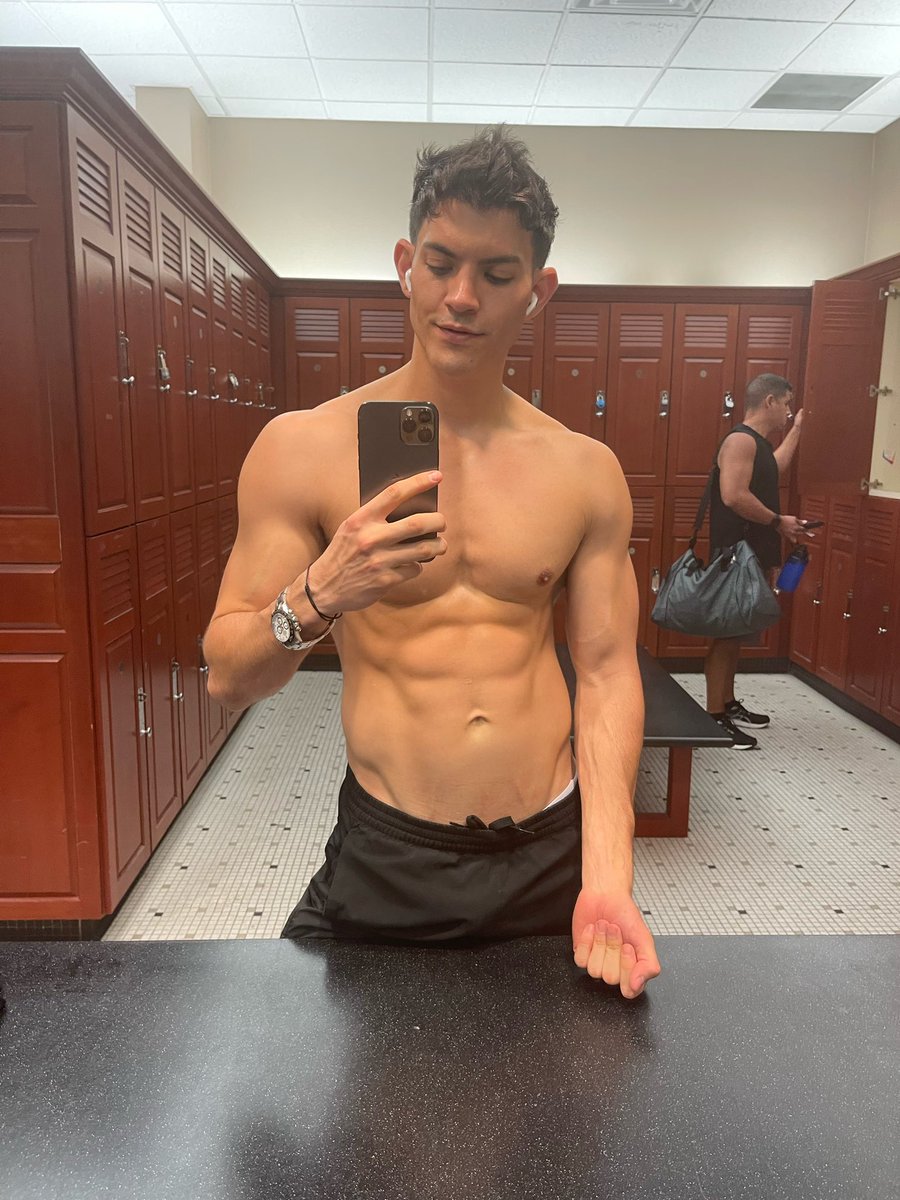 Sunday workout! Happy Sunday! 💪💙

日曜日のトレーニング！良い日曜日を！ 💪💙

#BOYSANDMEN #BOYSPLANET #fitness