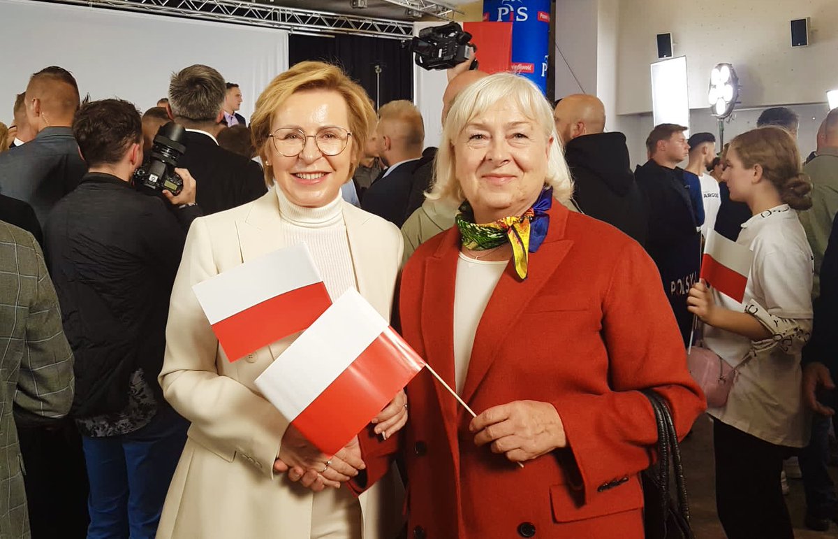 Dziś w Mysłowicach na wiecu wyborczym @pisorgpl z Poseł do Parlamentu Europejskiego @j_wisniewska 🇵🇱