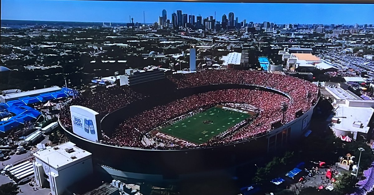 joserivasjr's tweet photo. Majestic! We can and will do more! #DallasFirst
#HookEm 
#RedRiverRivalry 
#CottonBowl
#TexasFight 
#TexasOU https://t.co/ydsk34HhNM