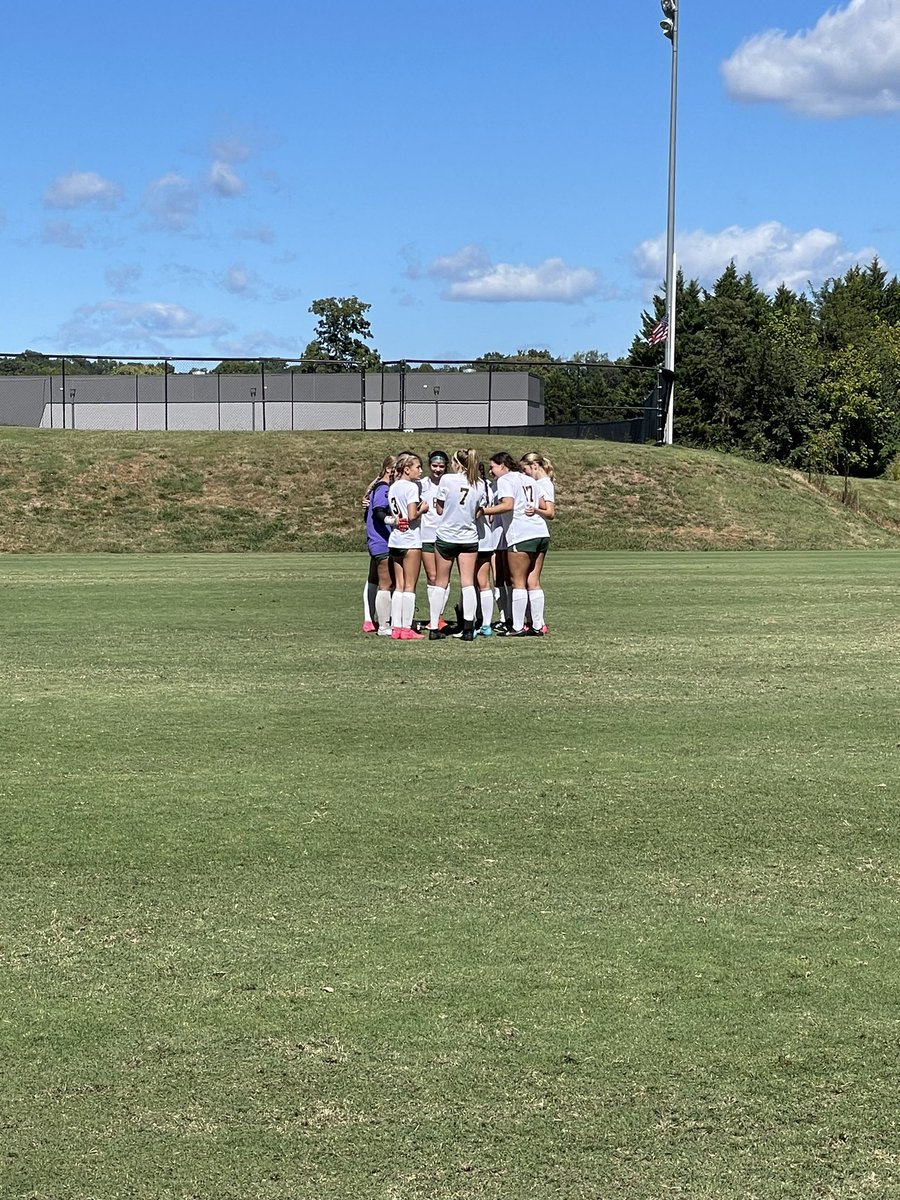 MartinKCHS's tweet photo. This pic is everything. I’ve never had a team grow this much.  It’s a credit to their commitment, their love for each other, and all the support we’ve received.  This is a real program and Knox Catholic only goes up from here.  I couldn’t be happier.  #GoIrishForever https://t.co/S3xpPDChKK