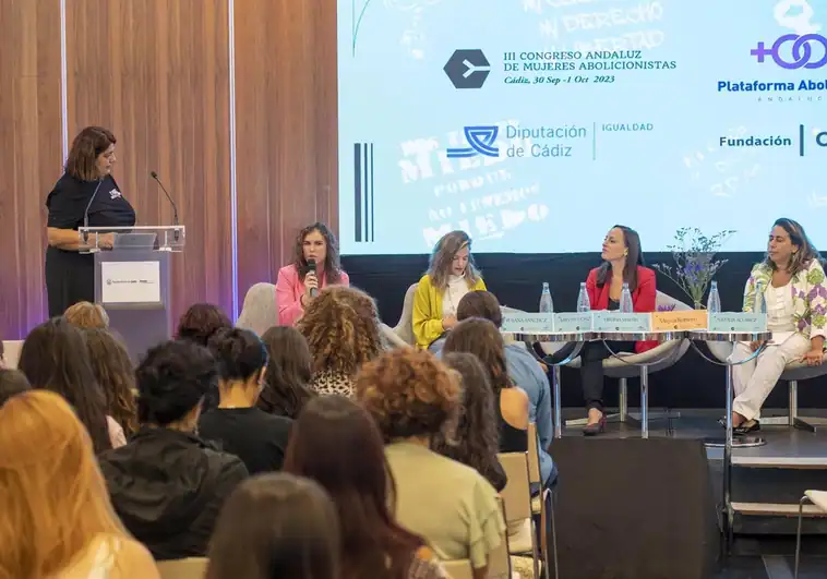 stopabolicion's tweet photo. Congresos "sólo para mujeres" y sin las "otras" mujeres. Se trataba de luchar contra el sectarismo masculino y el resultado parece resultar bastante similar. https://t.co/pwXvfKyrJF https://t.co/4XNy3sSKSy