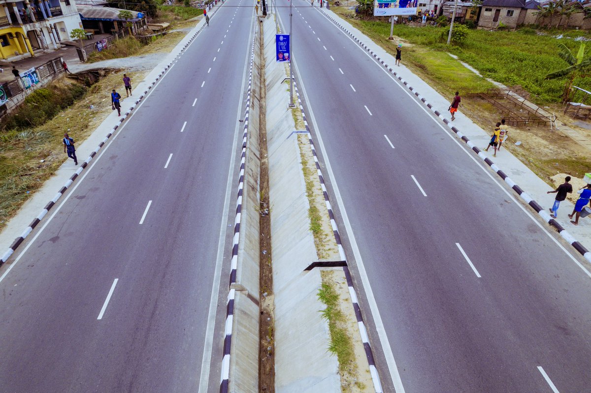 RtHonSheriff's tweet photo. It was an absolute pleasure for me today as I inaugurated the Etegwe Bridge and the upgrades to the Etegwe-Edephie-Tombia Roundabout, Agilobi Road in Yenagoa, Bayelsa State. Governor Diri has been an exceptional governor and a true servant-leader. Thank you, Bayelsans, for the show of love.
