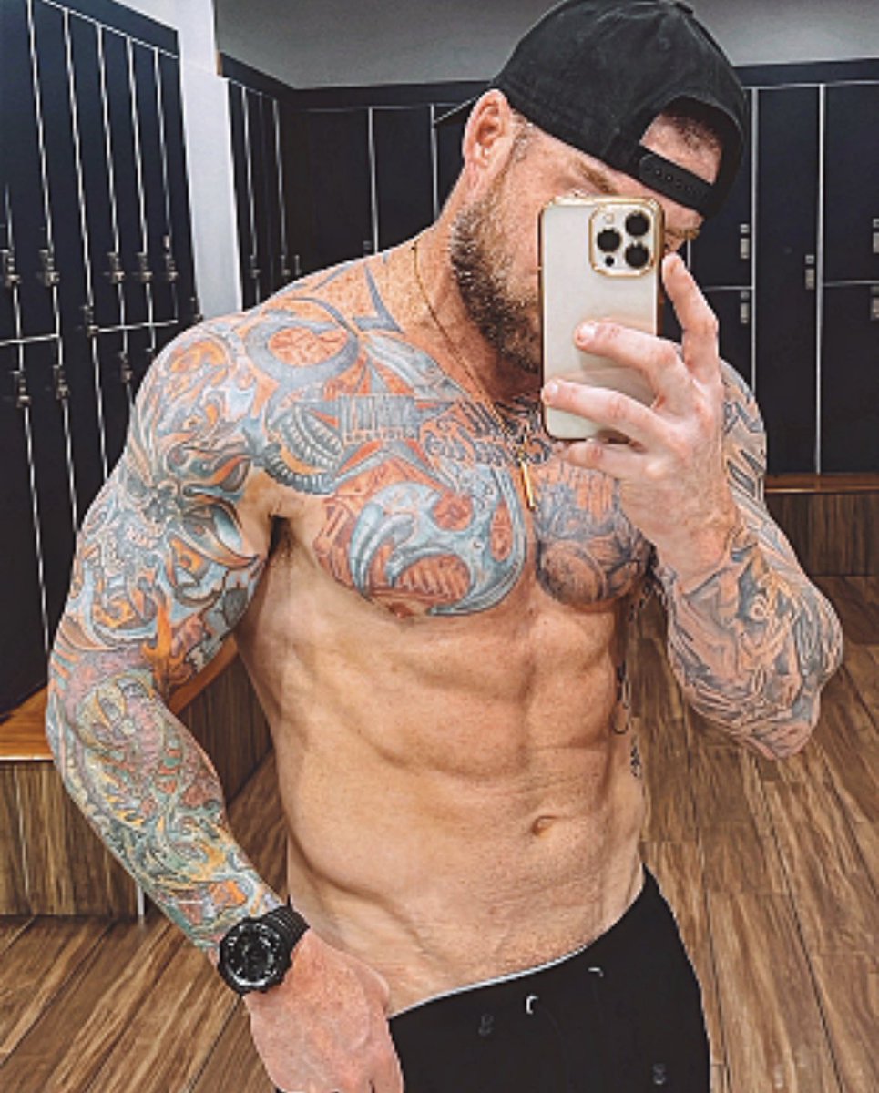 Joshua Hopkins tweet media