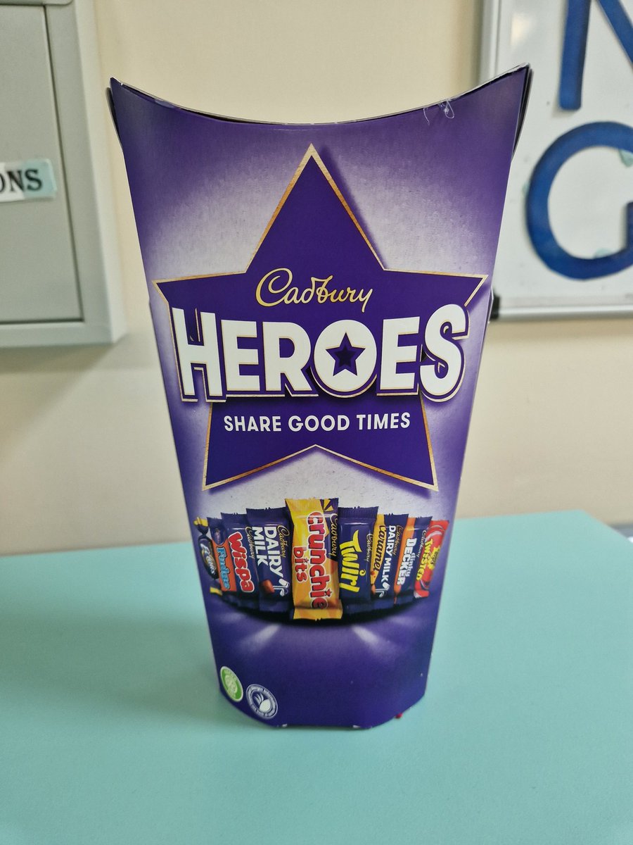 Team_RookwoodA's tweet photo. No chance of dieting on RWA...lots of chocolates this week from our lovely patients to say thank you for the excellent care they have received during their stay with us #lotsofchocolate @SJSmith1983 @LancsHospitals @ChrisWinster @LTHRecognition https://t.co/msjgROqd4m