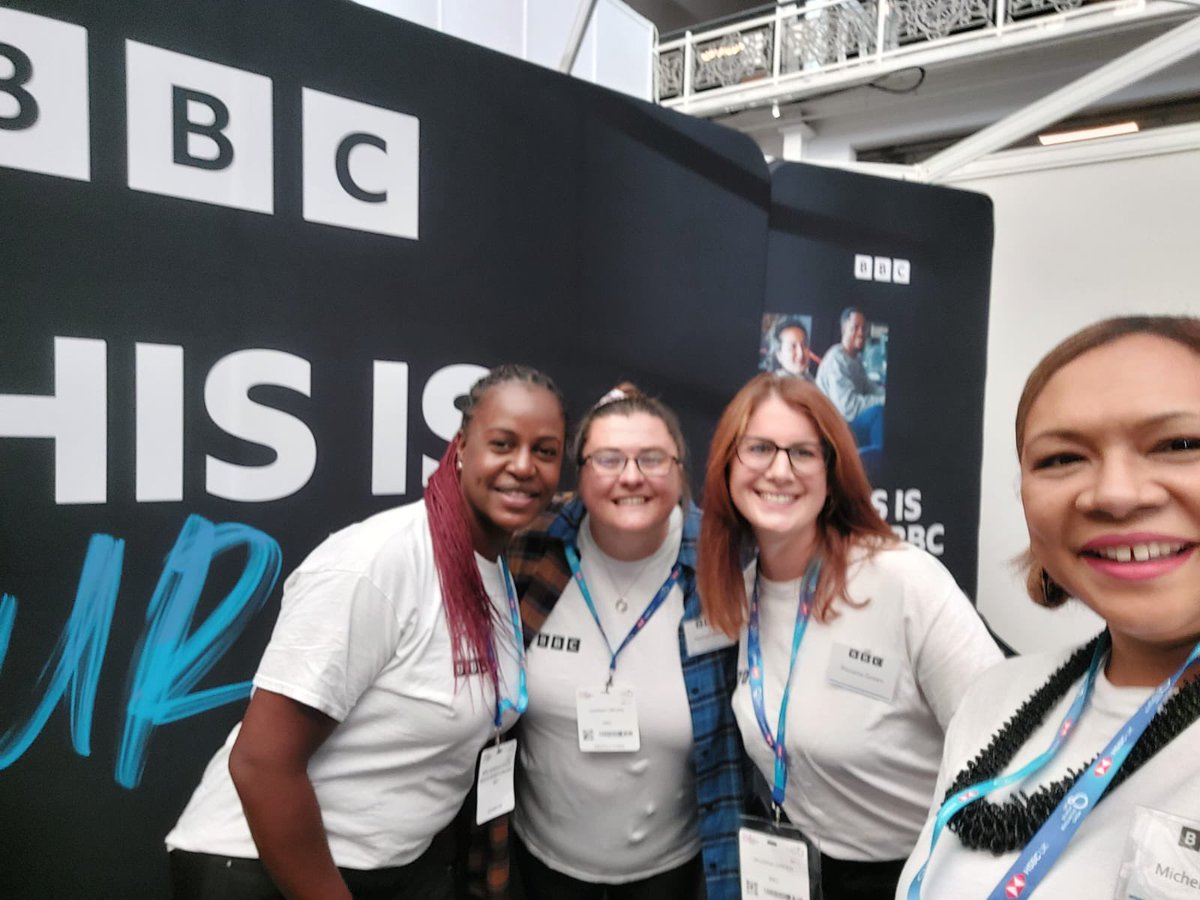 HannahBevan23's tweet photo. A day spent meeting thousands of people, all having conversations about career options at BBC ✨
Engagement at its best 👏🏽
#UKBlackBusinessShow
#BlackBusinessWeek
#Careers
#YourBBC https://t.co/tn6WmGB7Y3