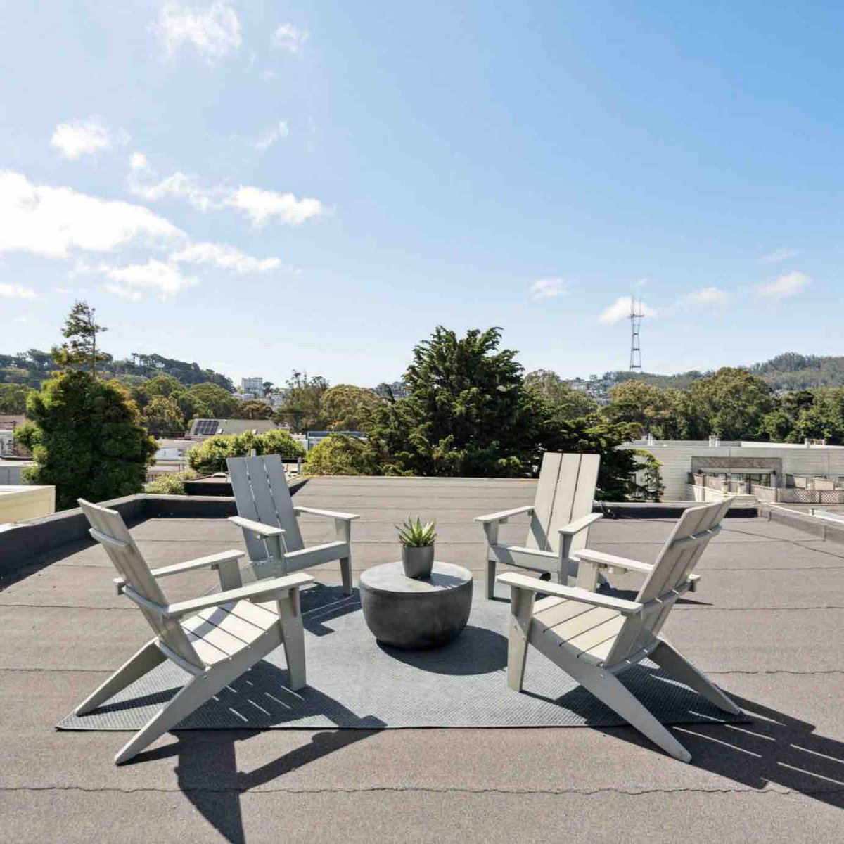 BernieAndMike's tweet image. Just Sold! 

1941 Grove Street
3 bed, 2.5 bath, 2310 sf 
Sold for $2,440,000 | Buyer Represented
.
.
#bernieandmikehomes #sanfranciscorealestate #vanguardproperties #bayarearealestate #realestate #bayarea #californiarealestate #sanfrancisco #bayareahomes