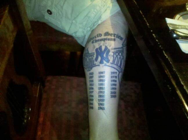 ColleenNYYfan's tweet photo. I took this picture in August 2011 at a bar outside of Fenway. Didn't know the guy. Do you?
#Yankeesfan #Bleachercreature #Yankees https://t.co/uSKXLevSYI