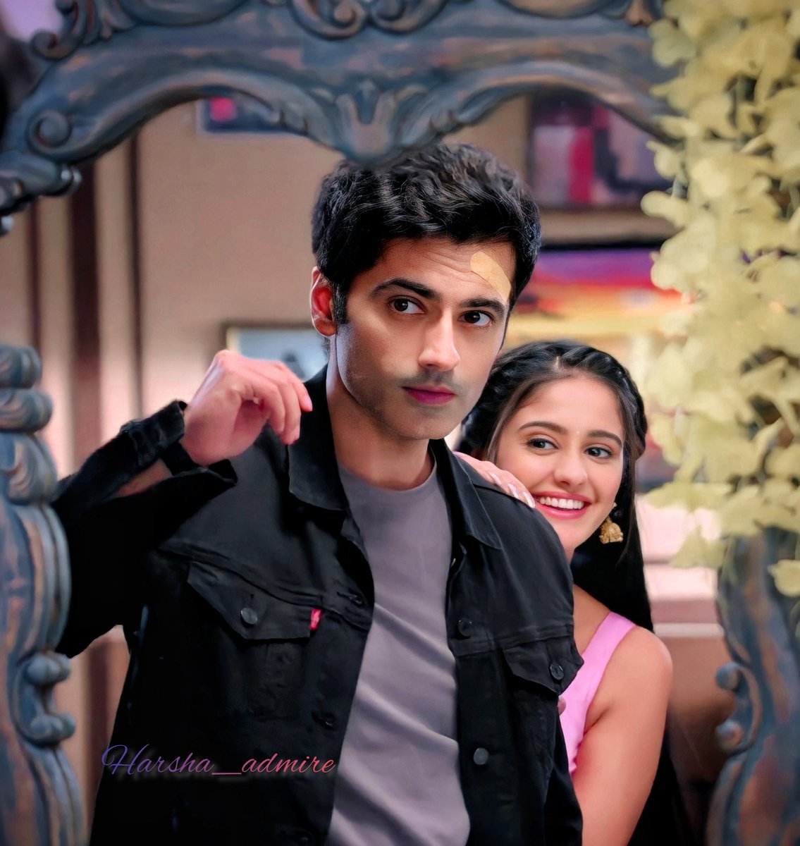 IAmAyeshaFan's tweet photo. Her fans waited to see this beautiful smile again.
He brought back her smile.
๐ฅ ๐
#SaiYa #SaiJoshi #Satya
#HarSha #AyeshaSingh #HarshadArora #PowerJodi https://t.co/EE53WAbNbZ