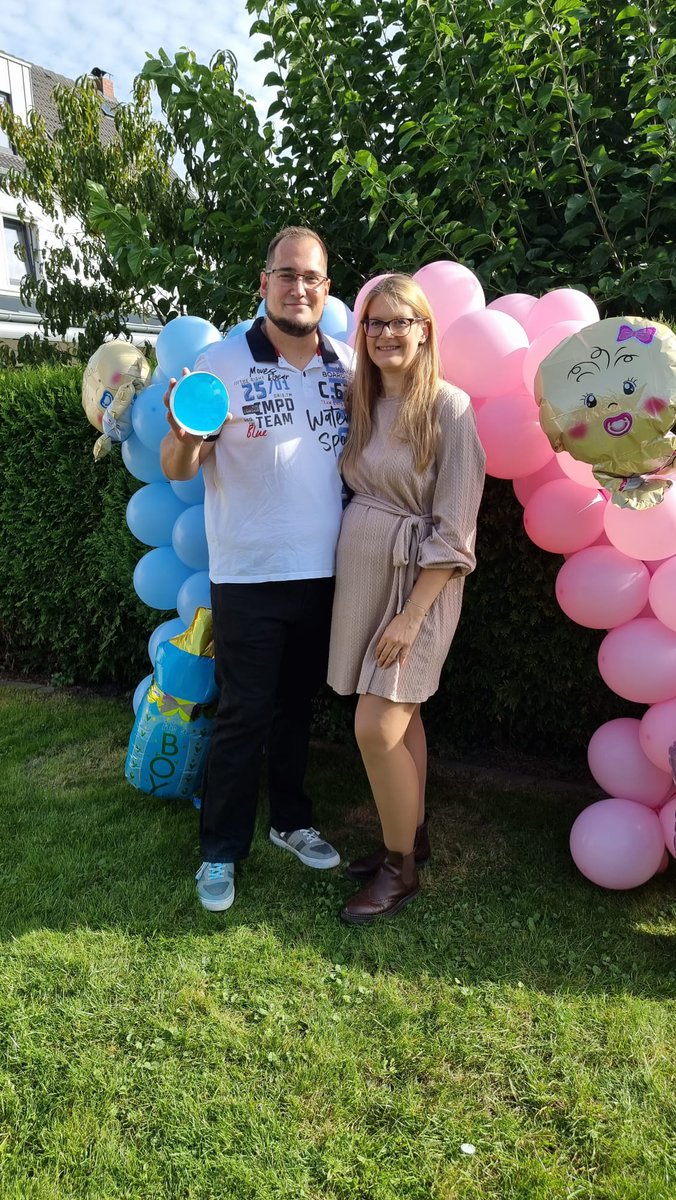 Es wird ein Junge :D endlich wieder Hoffnung für deutsches CS!

<a href="/asmocs/">Azmican Berberoglu</a> <a href="/zonixxCS/">zonixx</a> <a href="/NPKirbyy/">ATN Kirby</a> <a href="/ZarinCS/">Devin Döhmen</a> @fleksyy <a href="/nkyCS/">Pascal</a> ihr wisst was zutun ist, wir müssen einen Traingsplan erstellen 🤣😂