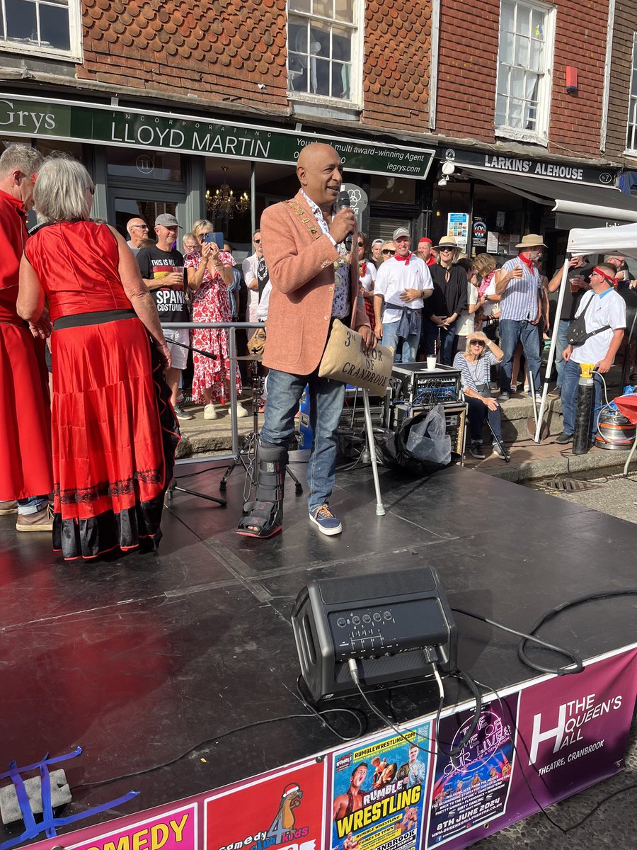 Raj_Bisram's tweet photo. Today was a proud day for me as I was made the new Mayor thank you to all the people of Cranbrook in Kent I will do my best love to all Raj https://t.co/9G8ZXpoiVS