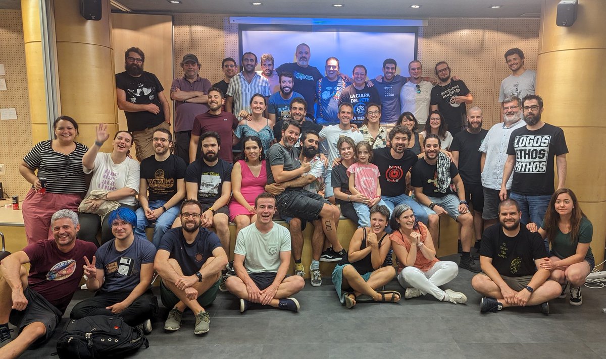 That's a wrap.
Hay quien dice que somos medio secta.
Queremos ser secta entera.
Love you all 🖤
#beAnti