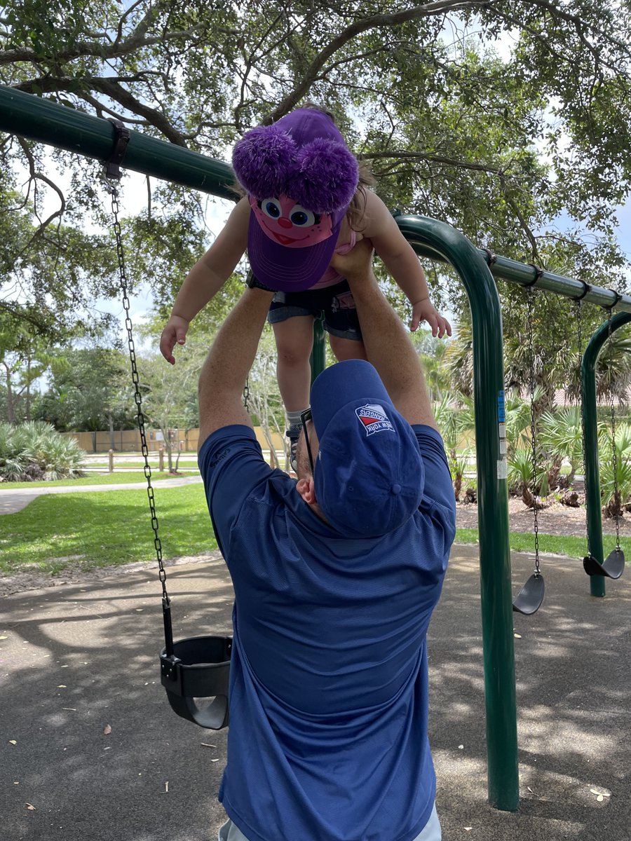 Today is my daughter's 3rd birthday! Nothing I'd ever heard or read could have prepared me for the challenge of being a father. But it's the one accomplishment I'll always be most proud of. The 5 hardest truths I've had to accept as a Dad: 1/ EGO DOESN'T MATTER Your life…