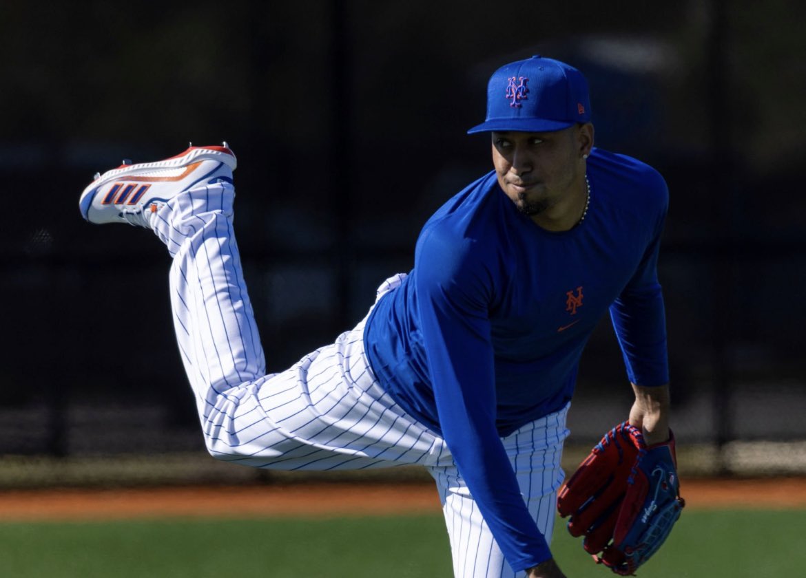 metsbatflip1's tweet photo. NEWS: Edwin Diaz is progressing well and is on track to be ready for opening day, per sources.
TRUMPETS ARE BACK, π
#LGM #soundem #timmytrumpet #bestcloserinbaseball #mets https://t.co/GkJd1AENTL