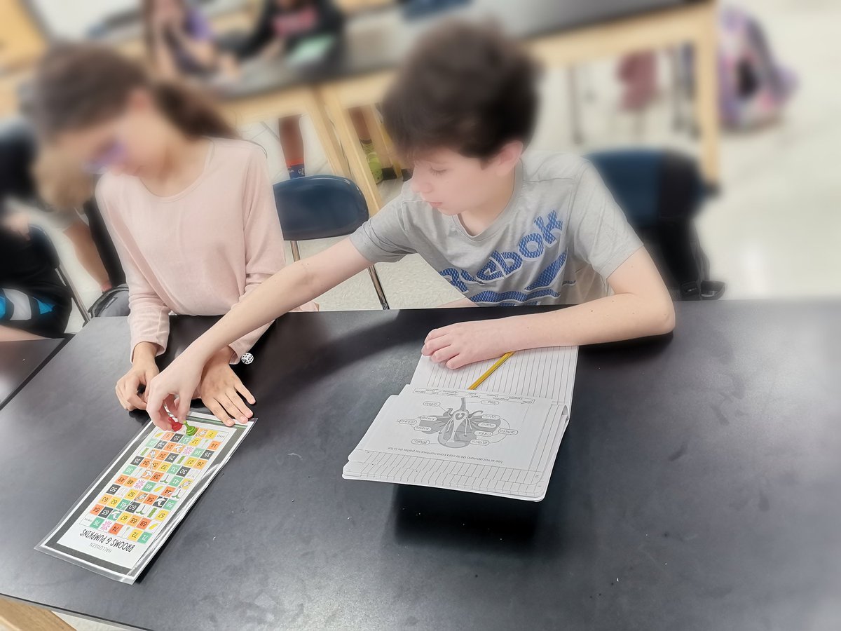 afbonillao's tweet photo. La escuela debería ser simplemente un espacio para tener experiencias de aprendizaje, así que nuestra magia está en la creatividad al planear dichas experiencias. Happy to be here!! #UnitingOurWorld @ParticipateLrng https://t.co/oeoo3Lx6hw