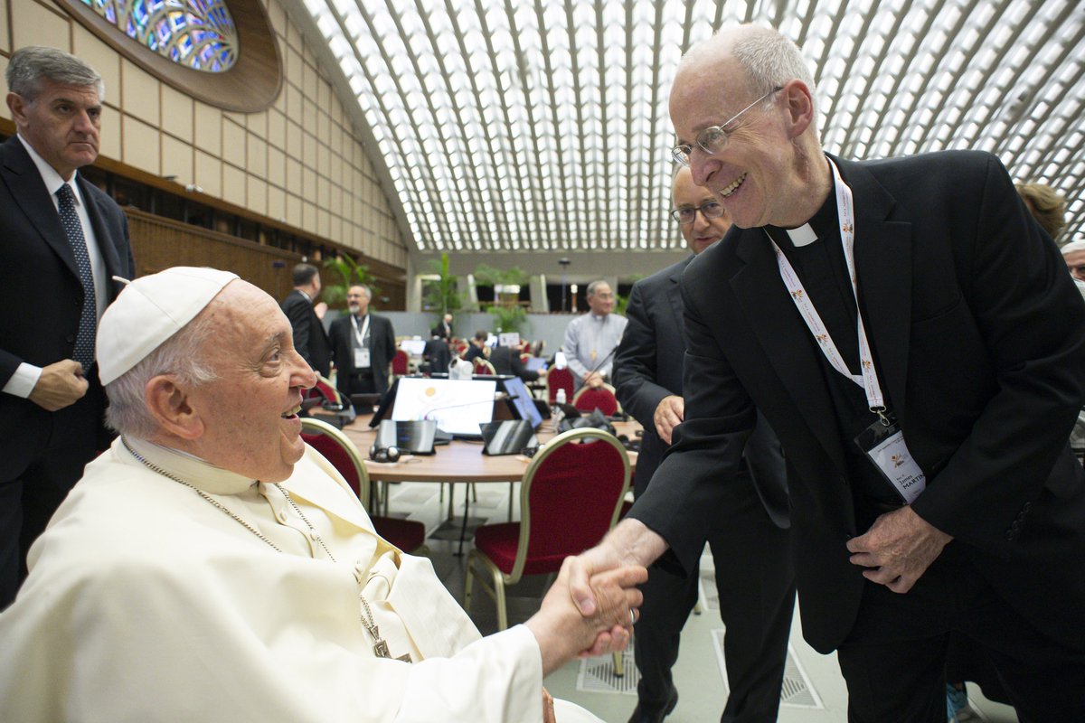 JamesMartinSJ's tweet image. Yesterday, when I arrived early to the @Synod_va, a friend of mine said, "Your friend is here today!" I said, "Who?" He said, "Go see!" Pope Francis was in his wheelchair talking to just a few people, like any other Synod delegate. It's always a joy to greet him.