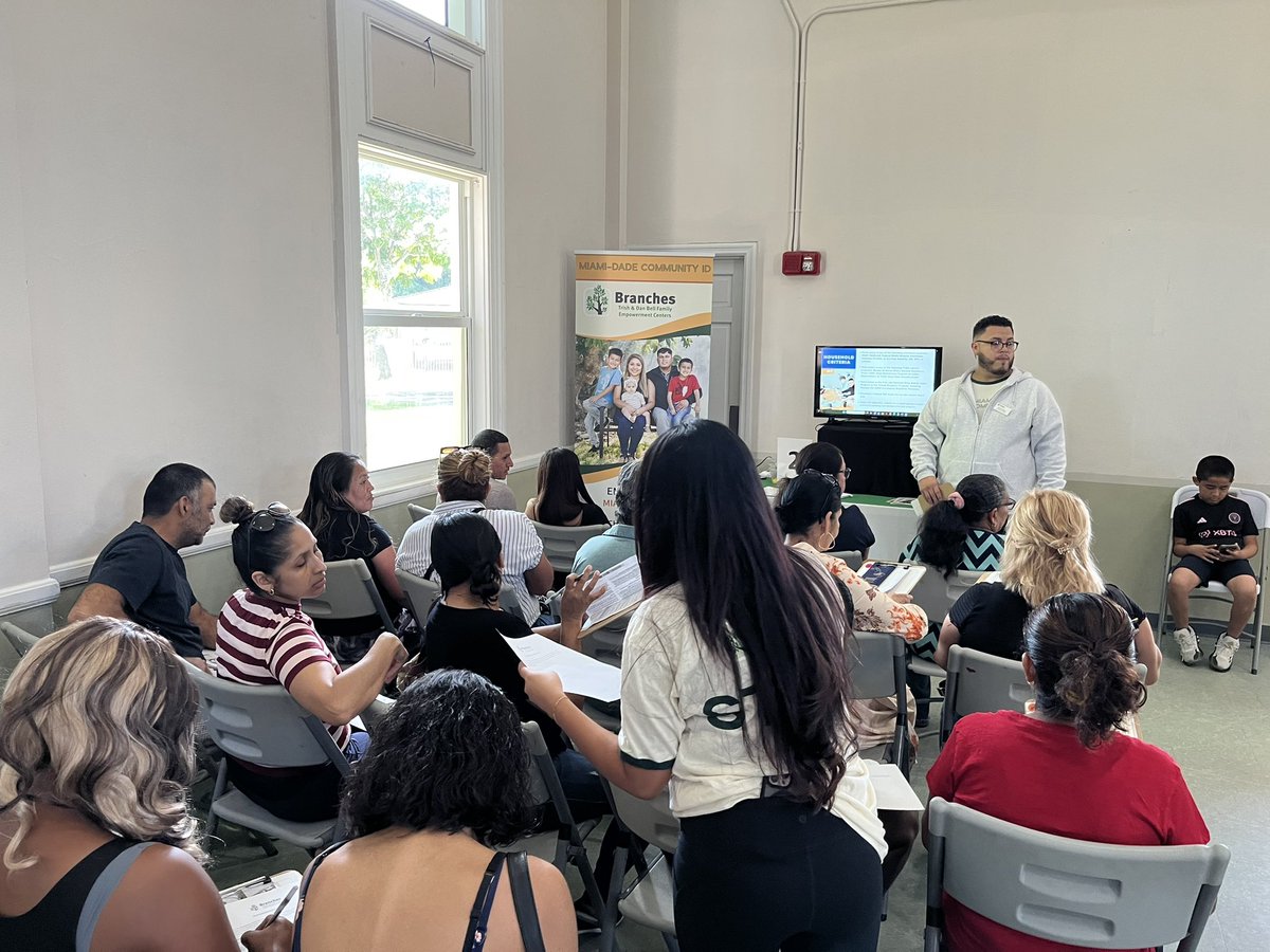 AFSCFL's tweet photo. Our Florida team joined a new clinic organized by @BranchesFL 
today Saturday to obtain a #communityID 

#communityID helps thousands of people who struggle with basic day-to-day activities, like filling a prescription or picking up kids from daycare.

https://t.co/DV7D39iOJq https://t.co/A9iZSXhHGF