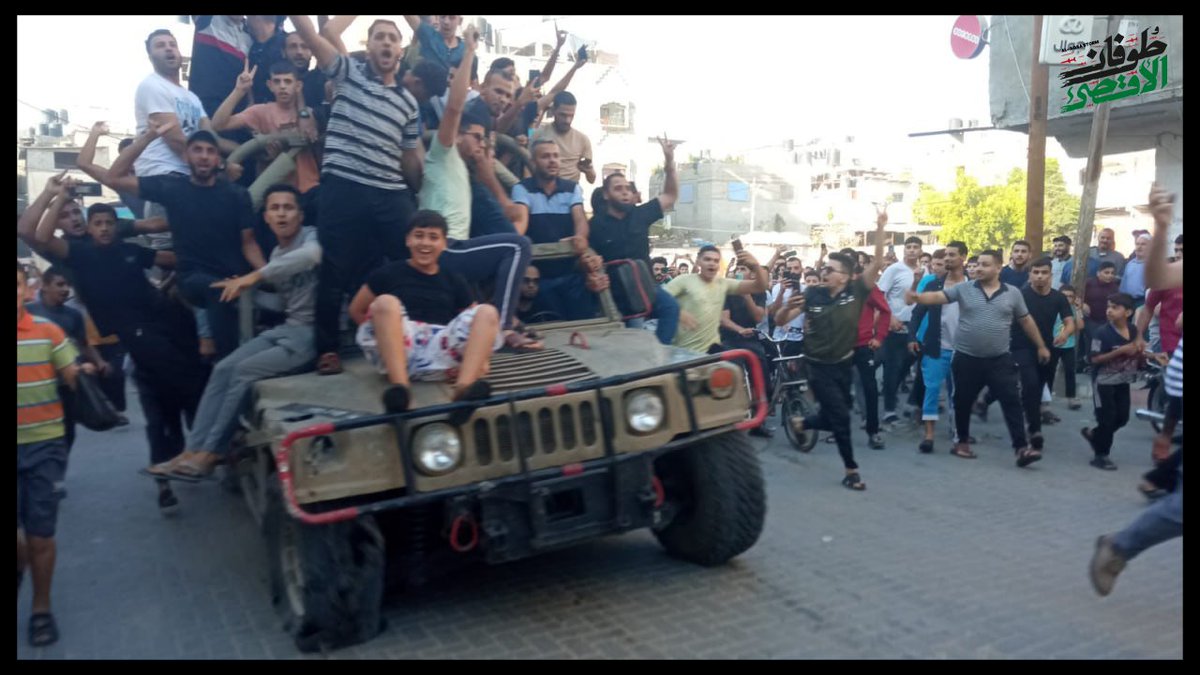 derradjihafid's tweet image. عدد شهدائنا الفلسطينيين  (232 شهيد) و عدد قتلى الاسرائليين  (300 قتيل) و أكثر من 1500 جريح وعشرات الأسرى لحد الأن ، بعد 12 ساعة من طوفان الأقصى ..
لن تهنئوا ما دمتم تحتلون مسجدنا الأقصى ، وتقتلون أطفالنا، وتشردون أهالينا، وتغتصبون أراضينا، و تعتقلون مواطنينا .
#طوفان_الأقصى