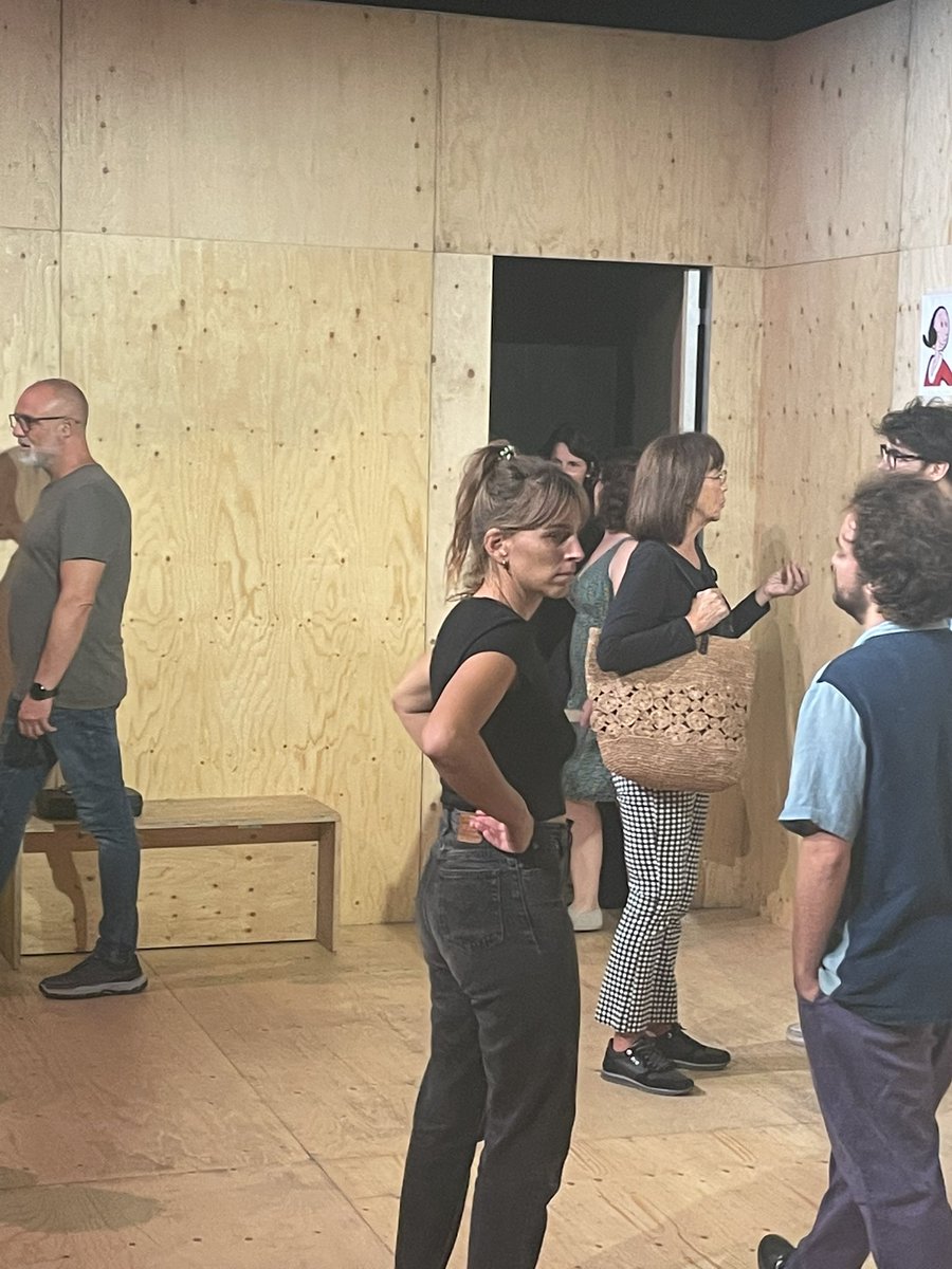 FlorRastas's tweet photo. Un poco de teatro y de ver a la genia de nausicaa 🥰 https://t.co/fl1A2uJtdN