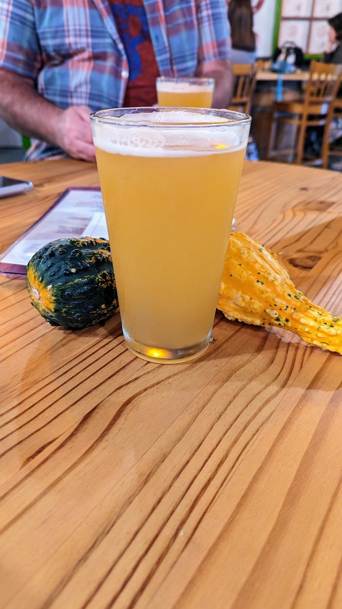 LaurenAPN's tweet photo. Beers and friends π»πΊ
#AngleseaAleWorks https://t.co/G1eltLCzGy