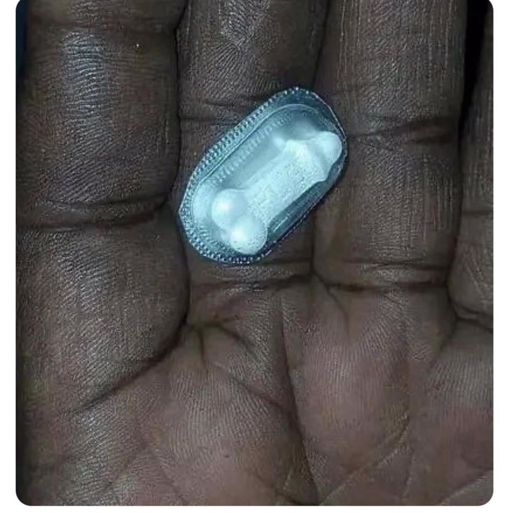 MeritMel's tweet photo. Which kind of drug is this ??😊😂 https://t.co/50gQEtwsDa