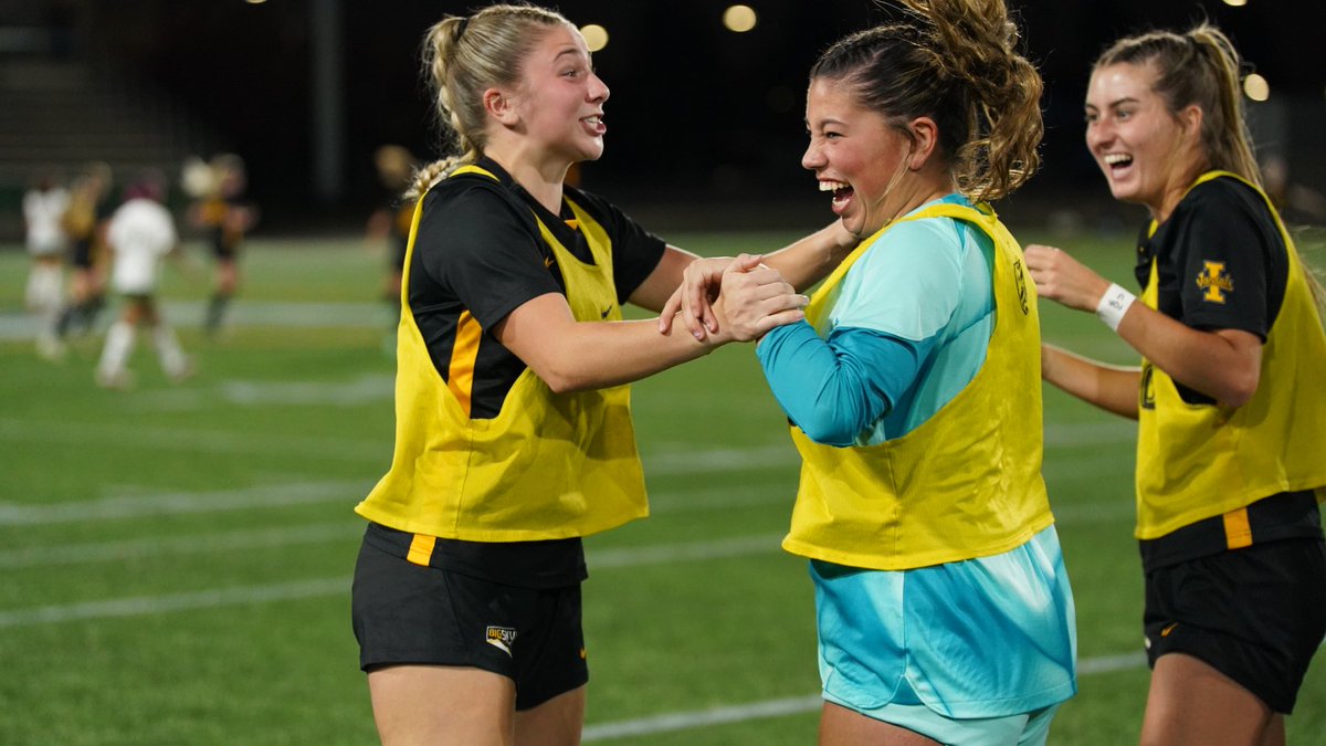 Vandal_Soccer's tweet photo. That feeling when your sister scores her first career goal 🥰

#GoVandals https://t.co/bf2le9ZBjy