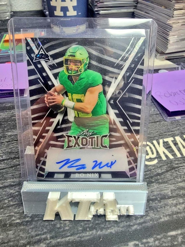 KTAuthentics's tweet image. Recent Hits from @Leaf_Cards Exotic Football #ktabreaks #LeafCards #LeafFootball #Football #NFL    #Footballcards #sportscards #collect #groupbreaks #casebreaks #breaks
.
.
.
Join a group break at ktabreaks.com