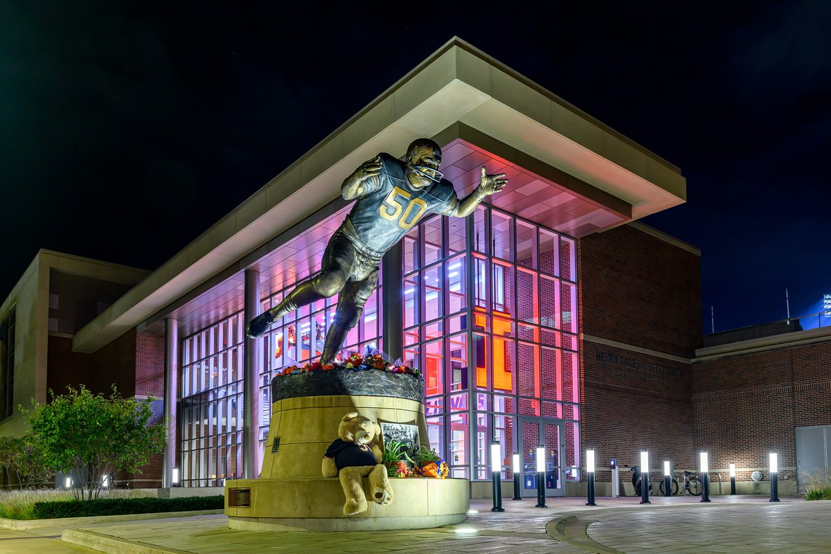 R.I.P. Illini great Dick Butkus  #illini <a href="/IlliniFootball/">Illinois Football</a>