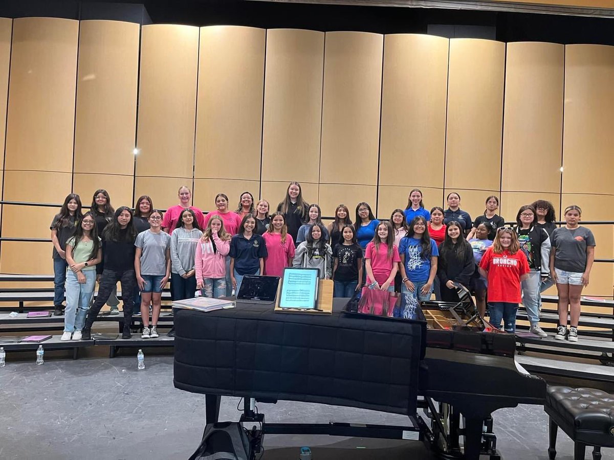 choir_bowie's tweet photo. We had a great time at our Region Clinics today! Thank you to OHS Choir &amp; Nimitz Choir for providing the space for 2 successful clinics!🎶🤍 
All-Region Auditions here we come!! 
@ECISD_FineArts @BowieMSOdessa @OdessaHSChoir 
@NimitzMiddle @wilsonyoungms 
@CrockettChoir https://t.co/I207s6k2n3