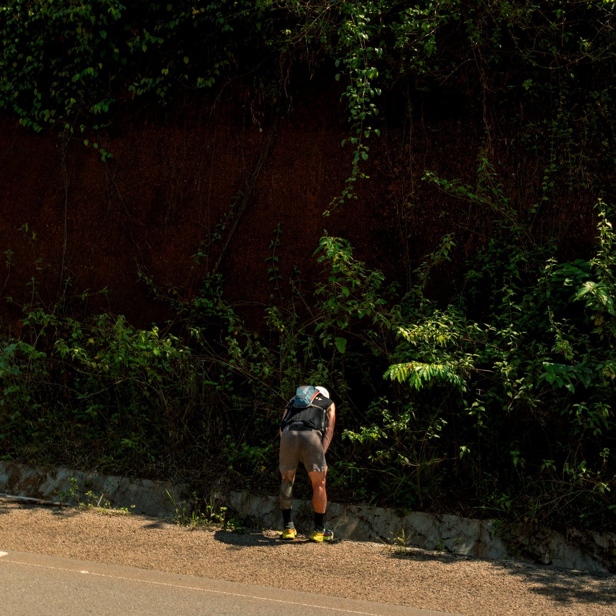 #ProjectAfrica Day 167/168/169:

167: 5.7km
168: 41.8km
169: 42.

3rd day of food poisoning today. What a game. First day was pure violence from both ends. Getting as much progress on road as possible. Body is depleted but I heard the tarmac laughing at me this morning so I had