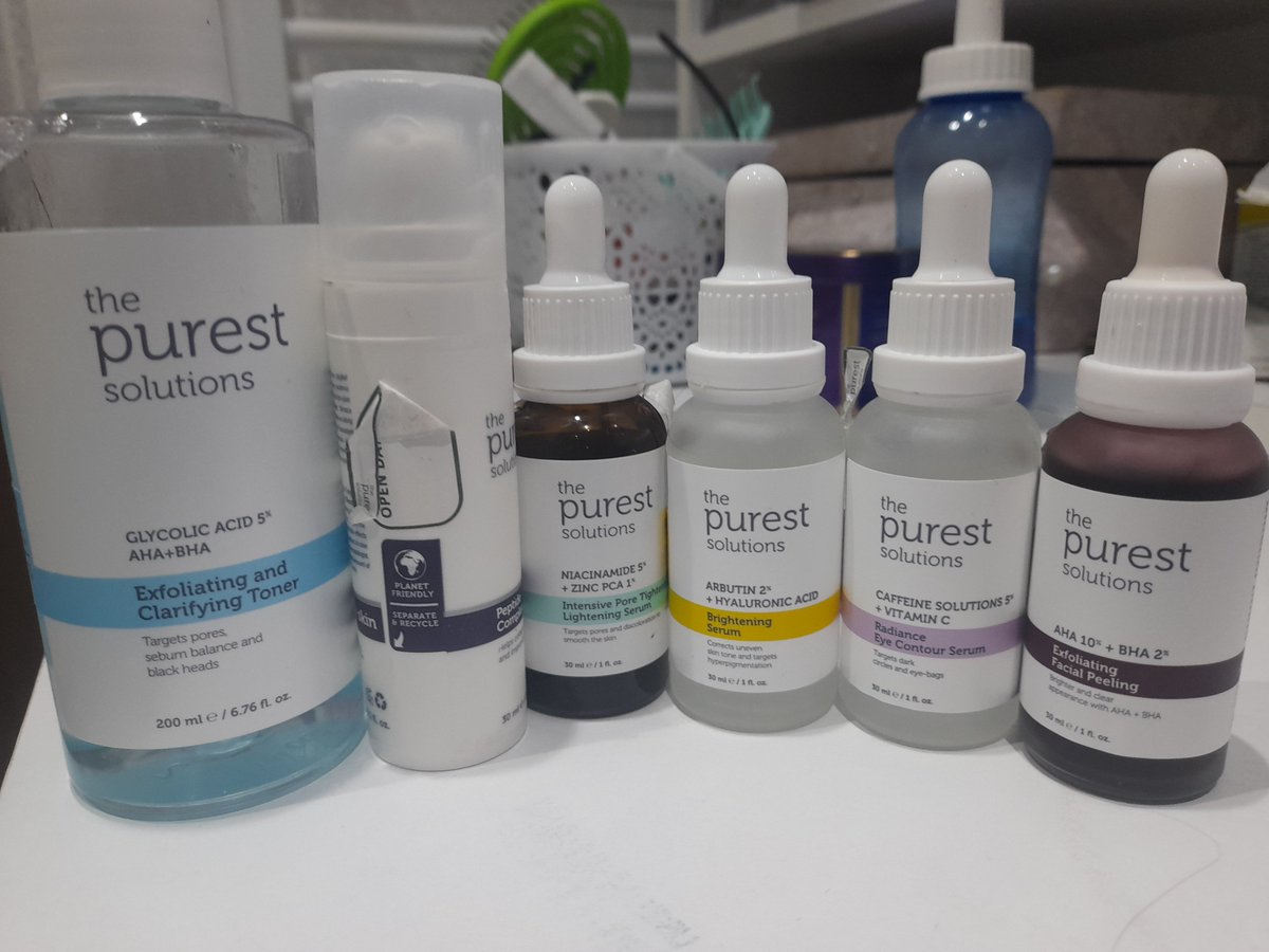 asliertenn's tweet photo. Güzel kızlar lütfen bunları nasıl kullanacagimi bana açıklasın. Yüz bakımı konusunda yeniyim ve 30 yaş sendromu yaşıyorum. #thepurest https://t.co/IflGaLBiz7