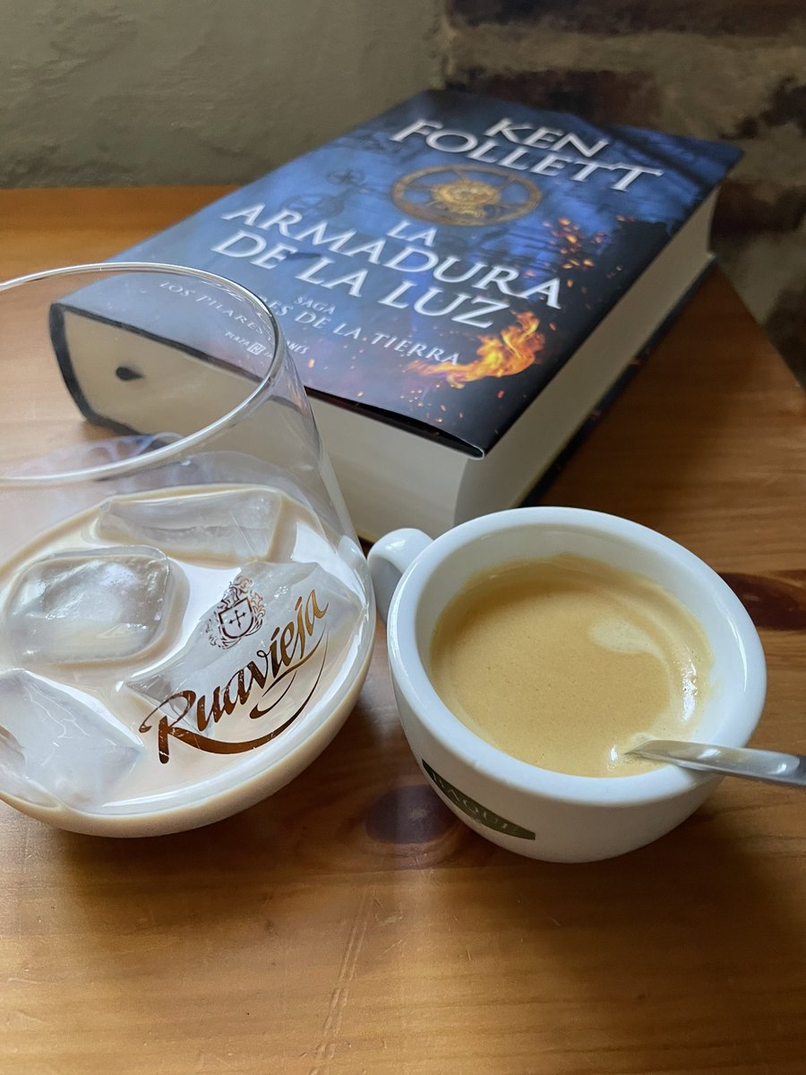JuanmaGL13's tweet photo. @KMFollett Disfrutando al máximo con la lectura de mi escritor favorito!!! Gracias 🤩 https://t.co/waUY6VghAL