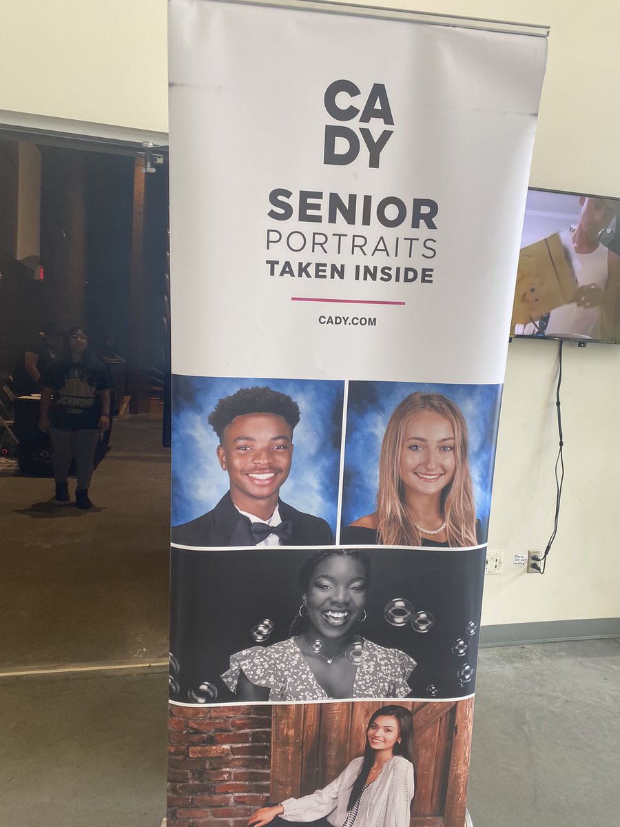 Milby HS Library ♥️📚📖 📝🌱🌎🌳✌️🦋♻️🐱🐶 tweet media