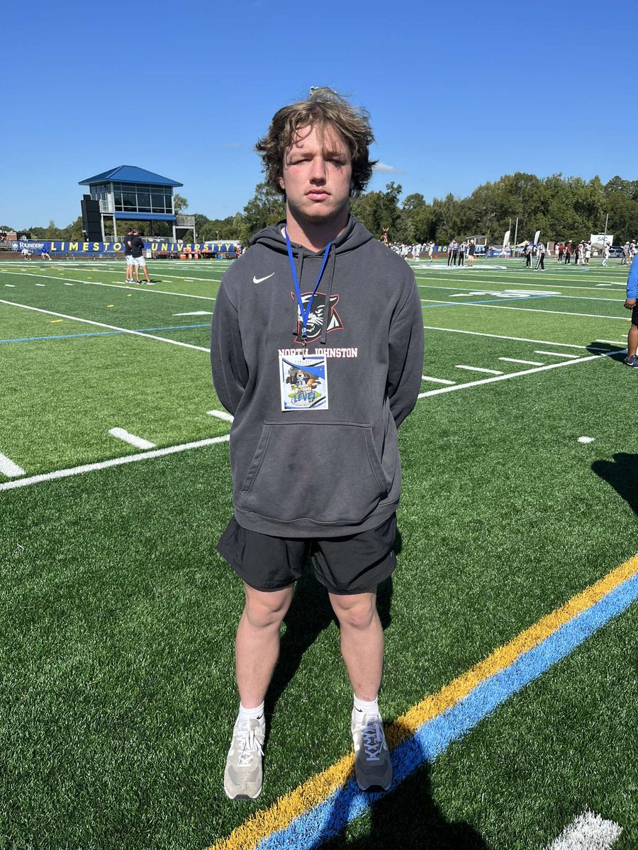 coopergibson33's tweet photo. Wanted to give a big thank you to @coachl59 for the invite to the @limestonefb game today! Tough end to the game, but was a great performance against a tough team. look forward to learning more about the program and school! @coachfurrey @hunter_046 @jimbo3309 @MikeBarnett72 https://t.co/MV1cTf9tqs