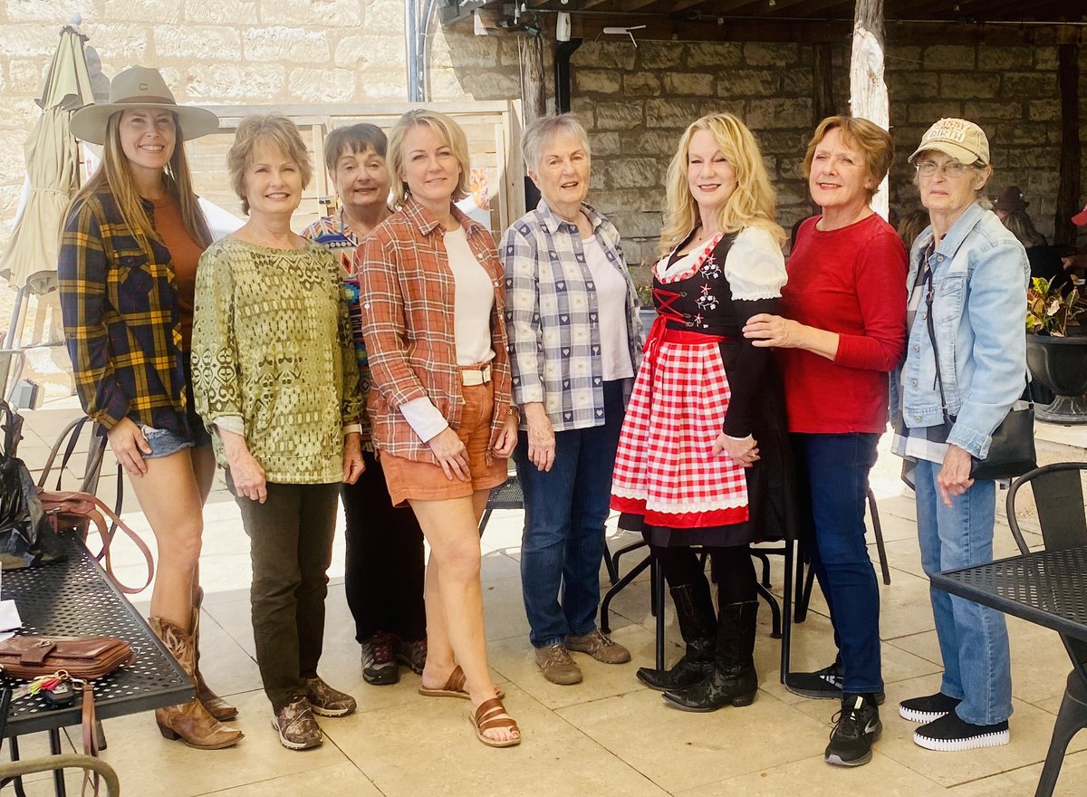 kateauthier's tweet photo. Love our annual aunts/cousins weekend! Enjoying Fredericksburg! #familytime @visitfredtx https://t.co/TZYdaxEIlg
