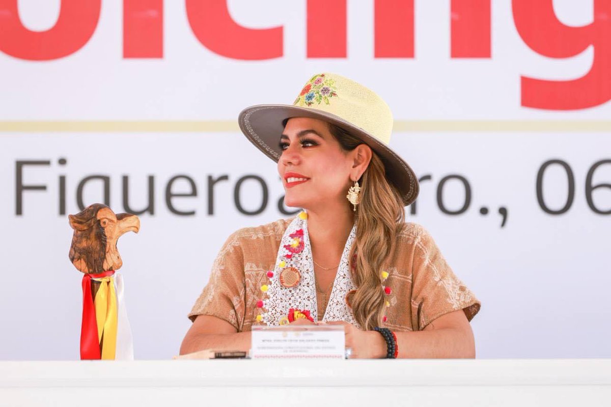 IGIFEOficial's tweet photo. 🏫 El personal del #IGIFE, junto a su titular Benjamín Guinto Nava, se sumó a la Feria de los Servicios Integrales organizada por el Gubierno del Estado que encabezó la Gobernadora, Mtra. @EvelynSalgadoP, en la comunidad de #Pololcingo, municipio de #Huitzuco. https://t.co/uOZlsRHXkJ