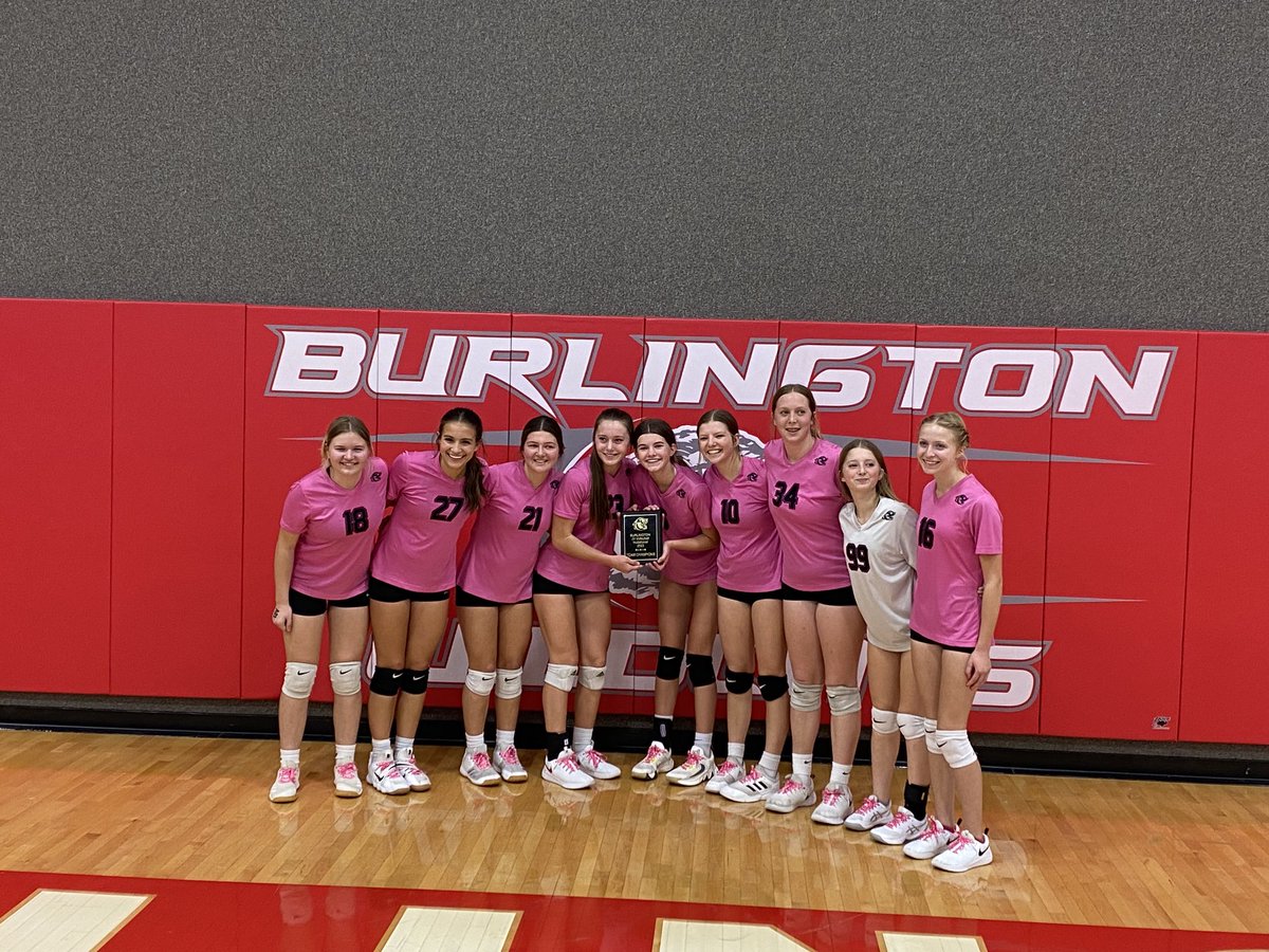 CMMarshall8688's tweet photo. BHS Ladycat JV volleyball team takes 1st place in their home tournament. Way to go Ladycats! https://t.co/Vu8wYah5zc