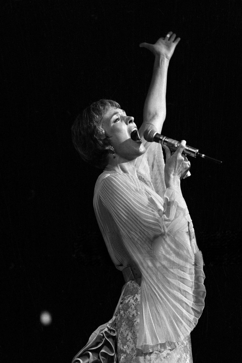 i was born in the wrong generation (i never got to see julie andrews perform live)