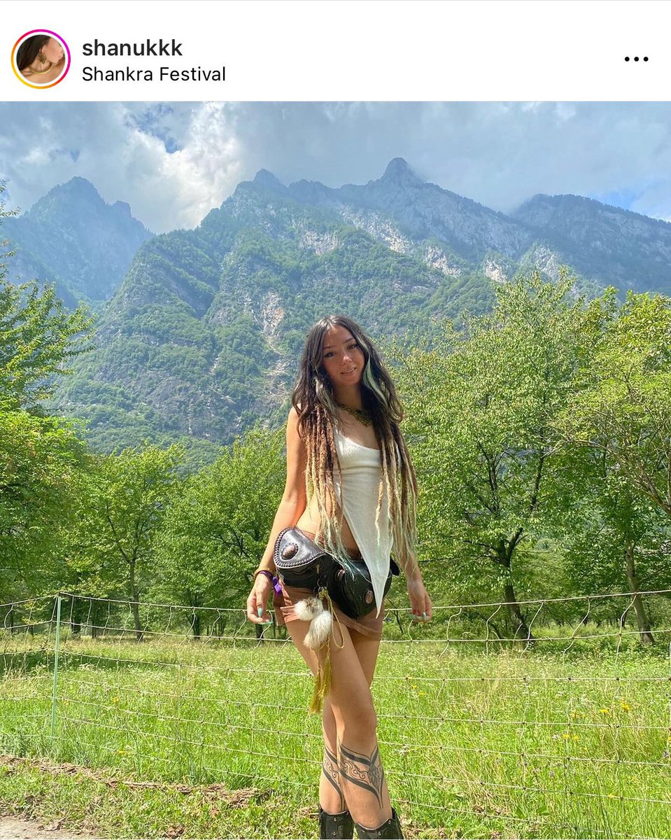 visegrad24's tweet image. BREAKING:

The woman whose body was seen on video in the back of a pick-up truck driven by Palestinian terrorists to Gaza has been identified. 

30-year-old Shani Louk was a German citizen visiting Israel to attend the music festival for peace held near the Gaza border fence.