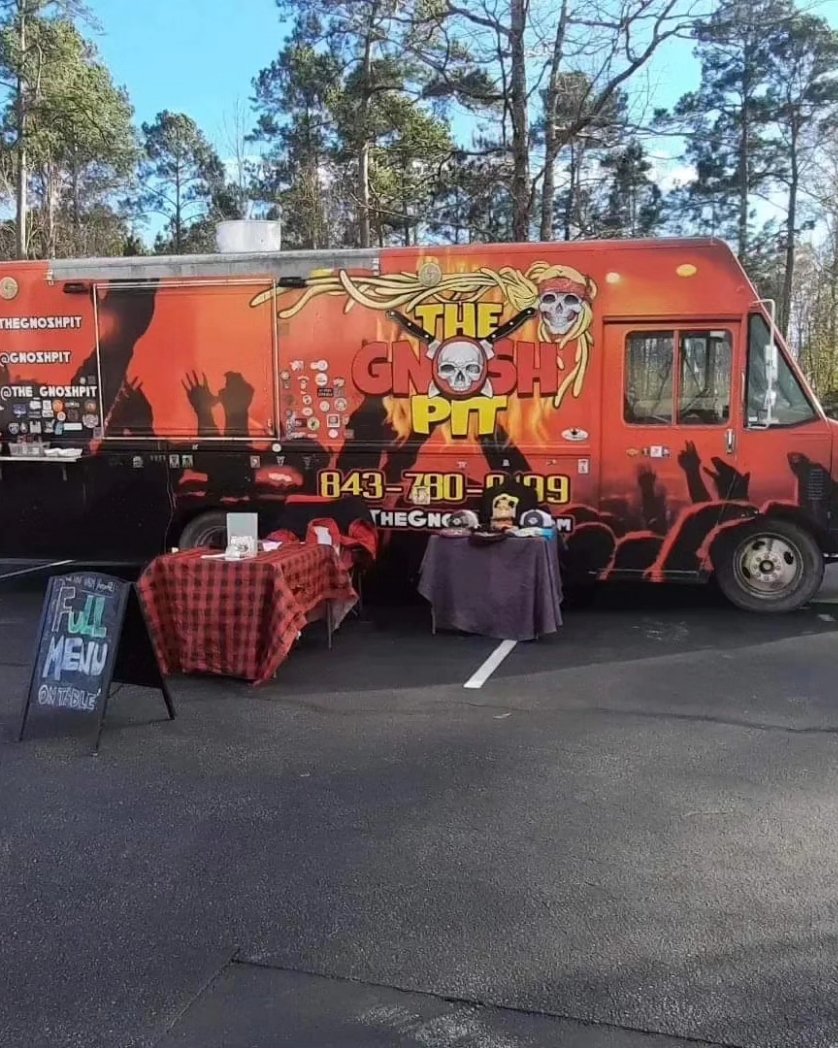 The_Gnoshpit's tweet photo. Now we are here at this fun fall festival!!!   Come and have some fun and do it on a full belly!!!
😀🎶🤘🥓🥙🌭🍟🌮🌯

#yes #rockon #thegnoshpit #foodtruck #fallfestival #saturdayfun #saturdayeats https://t.co/Av8HuTADSf