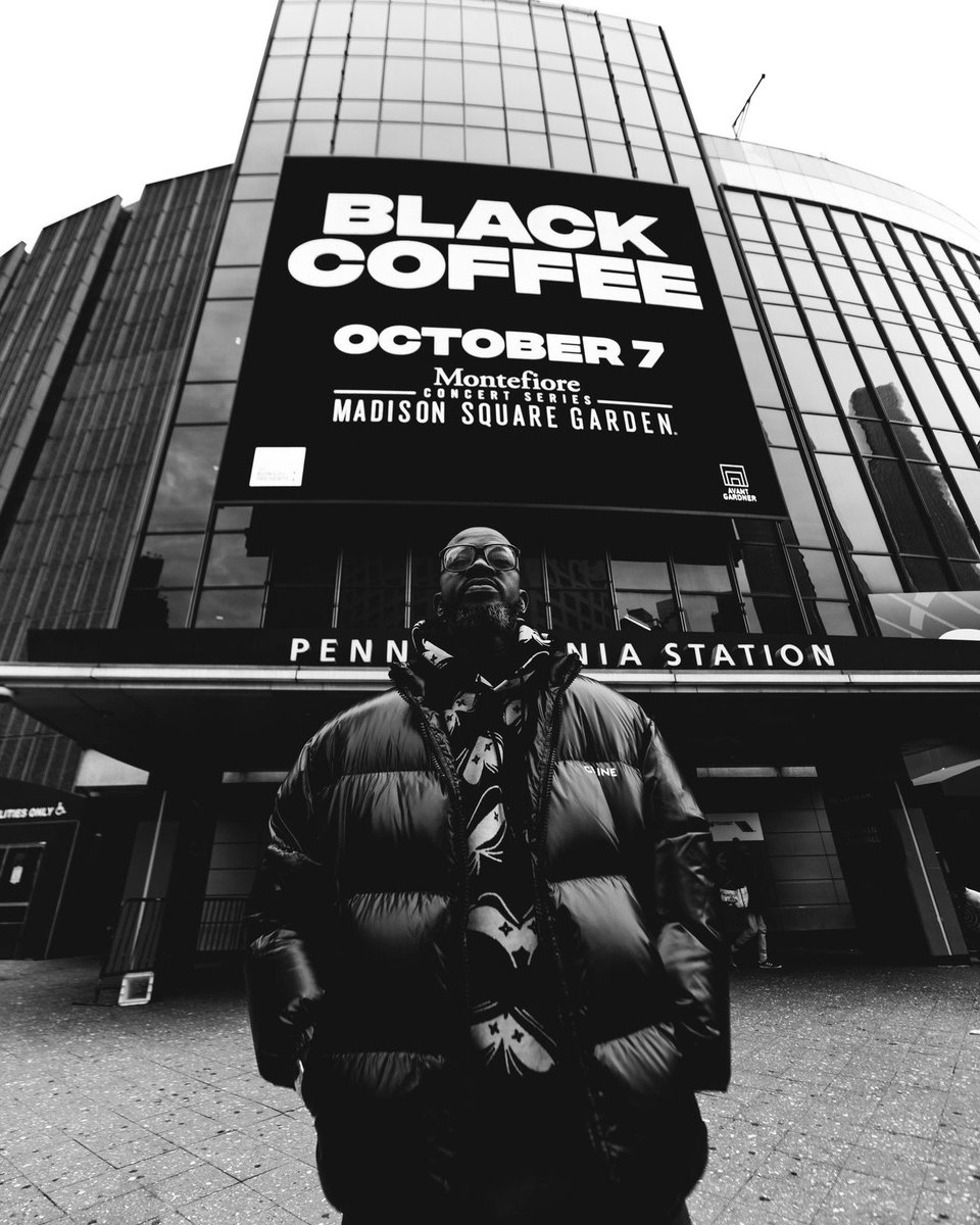 TheGarden's tweet photo. Tonight's the night. #BCMSG

📷: @pdbym / MSGE https://t.co/zISRgwWBNJ