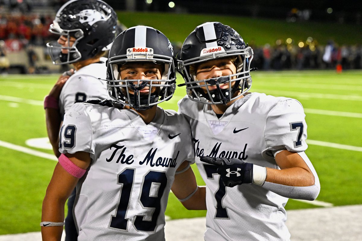 lorenziniphotog's tweet image. Great note about last night's game was watching the Stadler brothers. Peyton (#7, Senior RB) and newly promoted Ryan (#19, Soph WR) both scored touchdowns for Flower Mound in the same game!