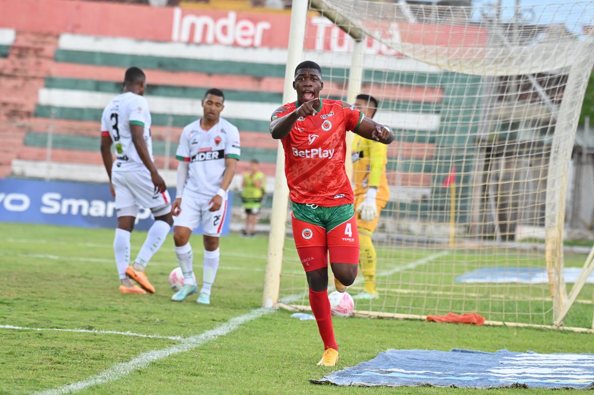 ¡GOOOOOOOOOOLLLLLLLL!
15’ José García nos adelanta en el marcador 
#Cortuluá 1x0 @patriotasboySA 
.
#cortuluá #equipocorazón #fútbol #colombia #porlaexcelencia 
❤️💚🤍