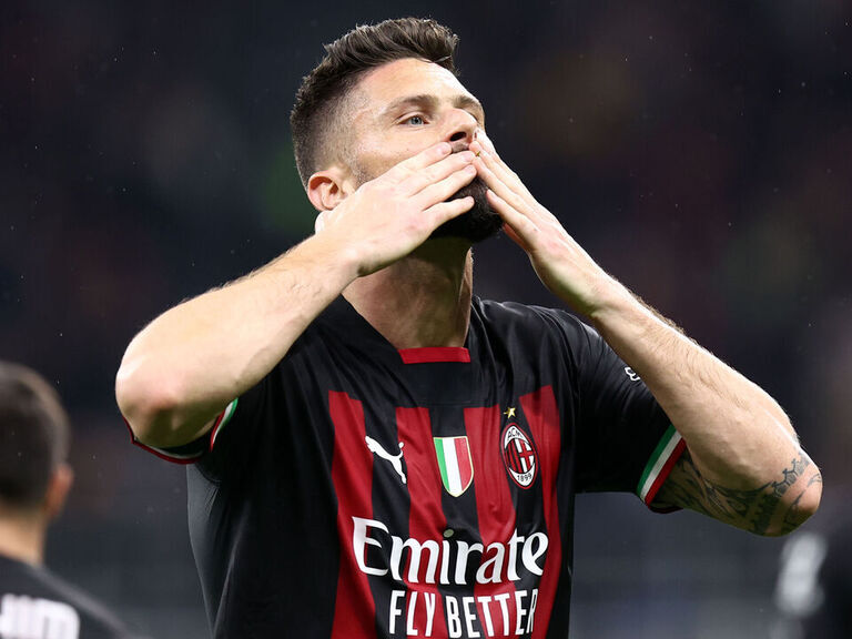 jm_minipro's tweet photo. NEW GOALIE IN TOWN FOR MILAN 🚨🚨🚨 https://t.co/qyeqK5Cu56