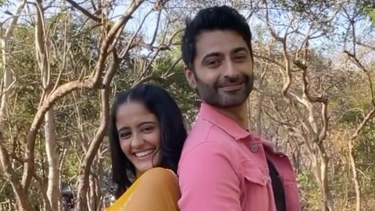 IAmAyeshaFan's tweet photo. Mostly
Their offscreen bonding ๐ 2gether with little darling
#SaiJoshi #Satya #Savi #SaiYa #HarSha #PowerJodi
#AyeshaSingh #HarshadArora #AriaSakaria
#Ayeshu #Harshu #Aru ๐ ๐ https://t.co/79BbghDjH6