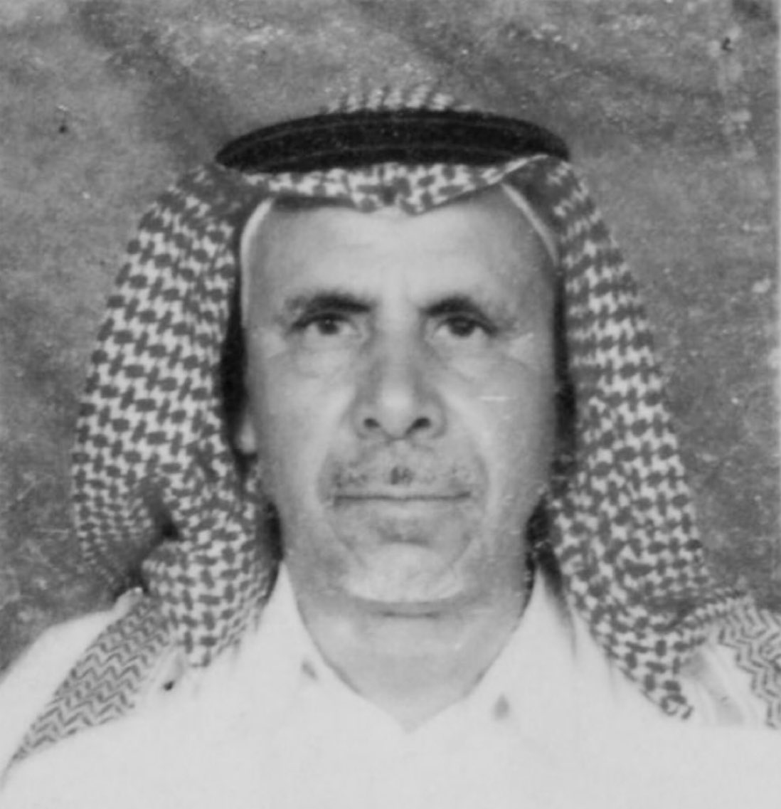 E3lam_onaizah's tweet photo. #تعزية |

أحر التعازي وصادق المواساة لأسرة العبدان في وفاة العم الفقيد

إبراهيم بن زيد بن محمد العبدان

نسأل الله له الرحمة والمغفرة ، وأن يسكنه فسيح جناته ،

الصلاة عليه عصر اليوم الأحد ١٤٤٥/٣/٢٣هـ بجامع البسام في #عنيزة . https://t.co/LcFcnQVPYf