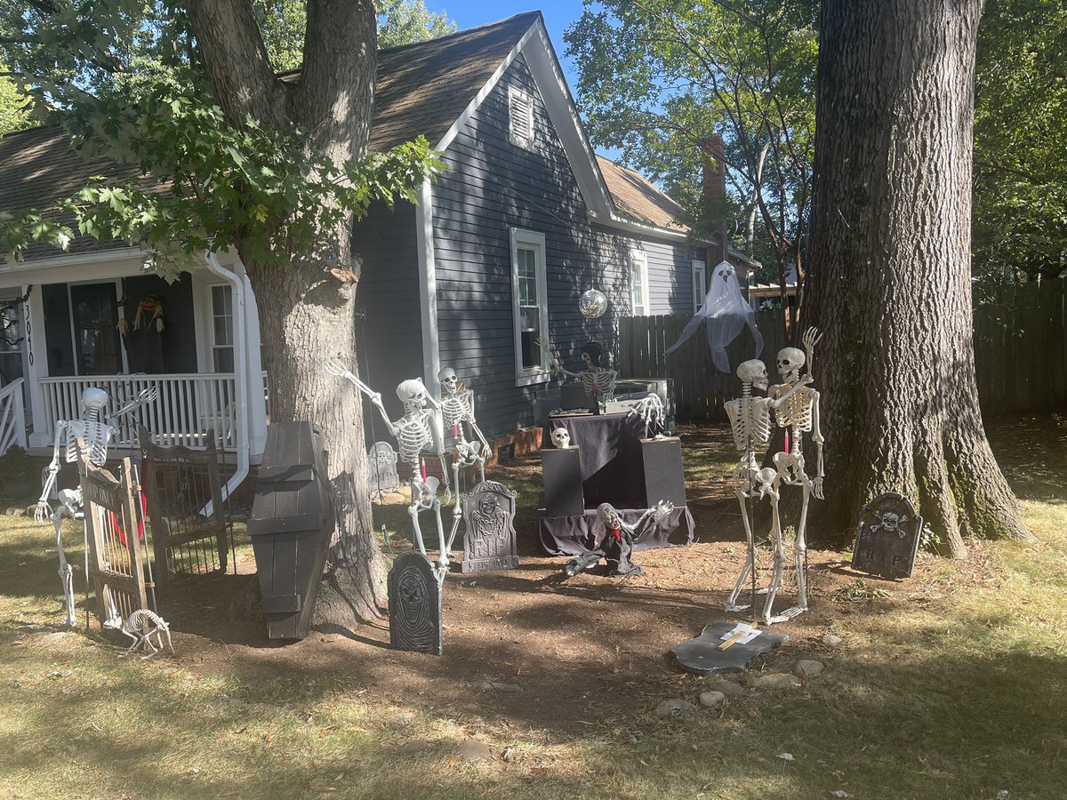 CarolinaHomo's tweet image. gays staying at the event til sunrise