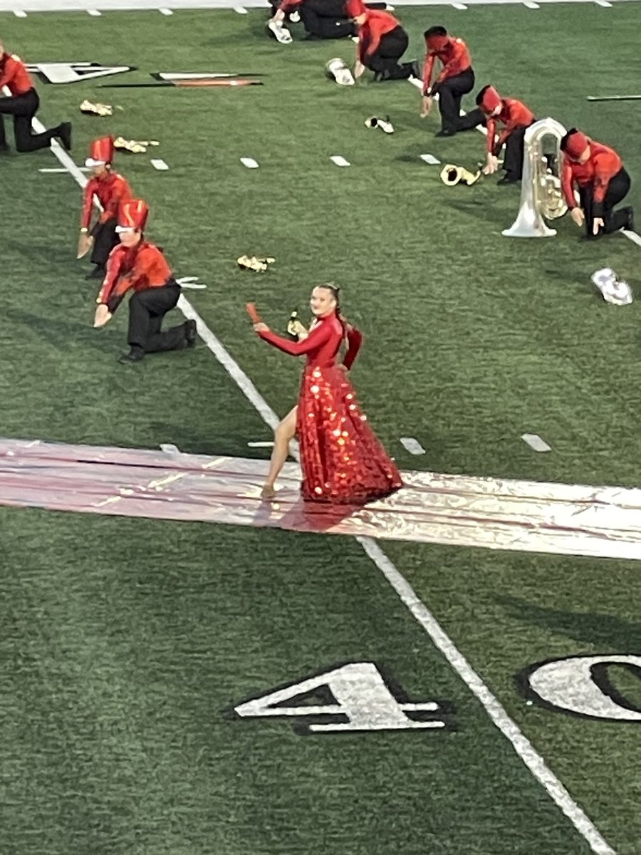 FlashesCAO's tweet photo. A FABULOUS show from the Marching Flashes at ISSMA Regionals this evening! #weareflashes 🔴🚪@FCBandBoosters https://t.co/SgYwVVRRnC