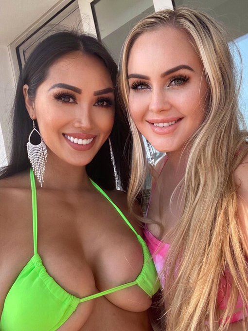 I want to film content and it&rsquo;s her what do you think ? Retweet if it&rsquo;s a hell yessss ❤️ https://t.c