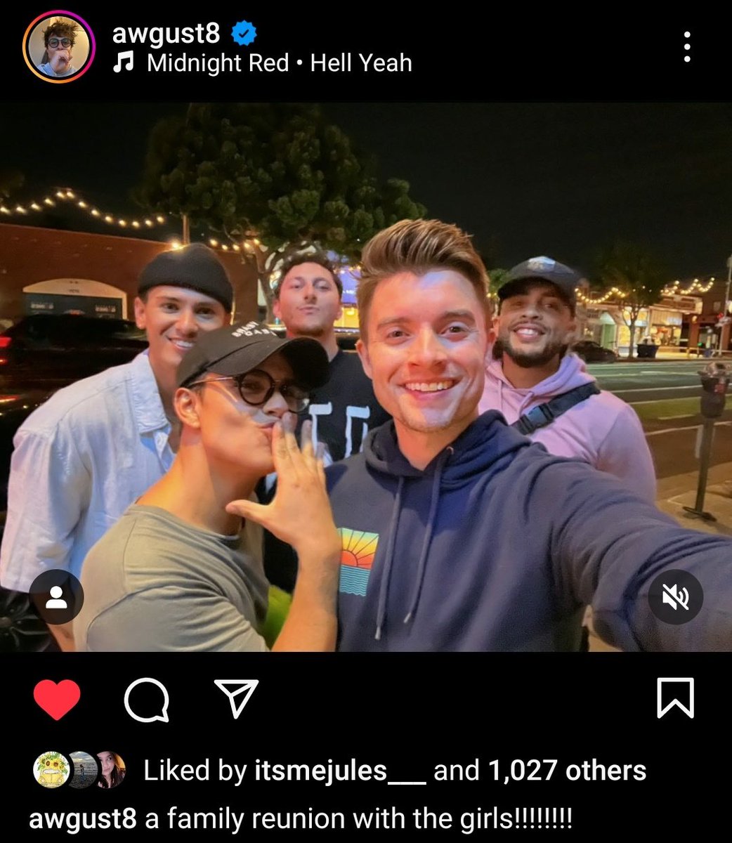 Coltongirlhardt's tweet photo. So this is what it feels like to be attacked 🥲❤ @ItsMidnightRed really be messing with my feelings the past 18 hours. Forever my number ones❤✨ i'm gonna need another moment... #MidnightRed https://t.co/Mm3gRkWpoF
